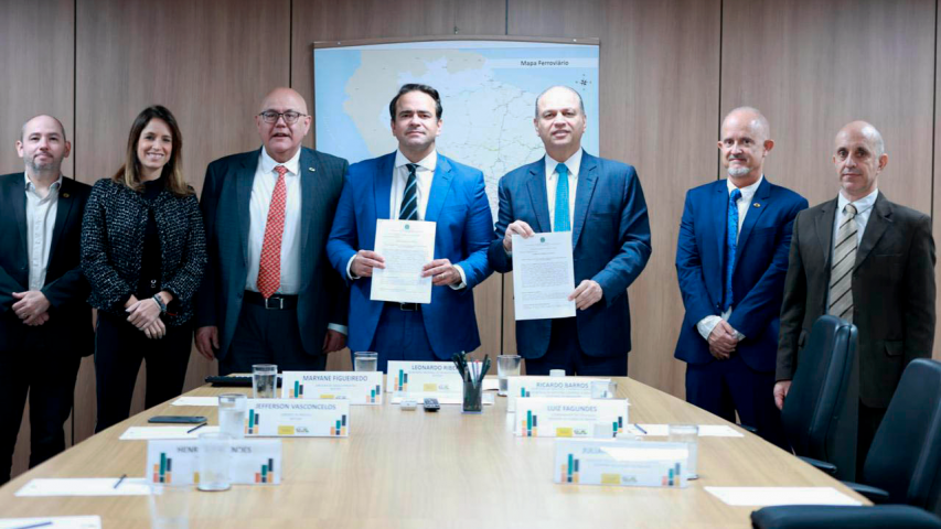Paraná e União firmam acordos técnicos para promover avanços na malha ferroviária